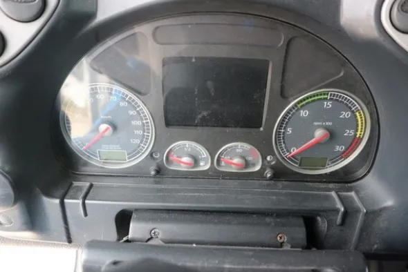 5#7092 Trattore stradale Iveco