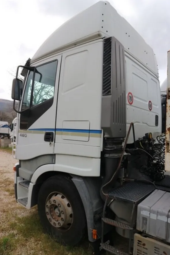 4#7092 Trattore stradale Iveco