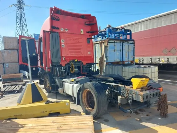 16#8302 Trattore stradale Iveco Magirus