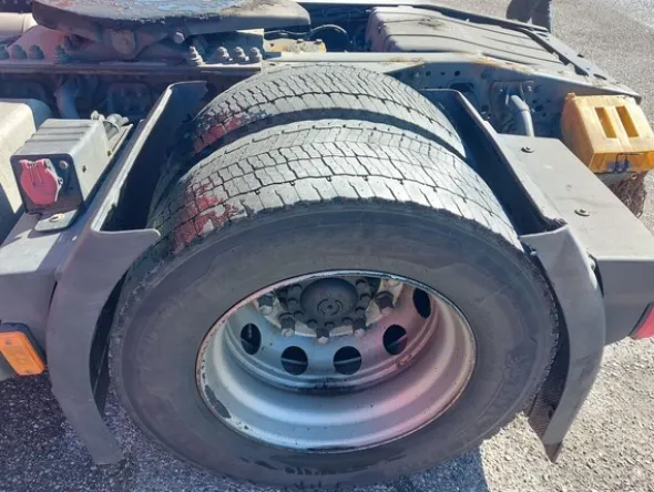 1#8302 Trattore stradale Iveco Magirus