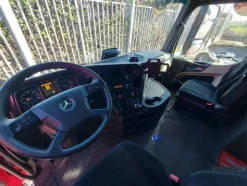 3#8302 Trattore stradale Mercedes New Actros 1845