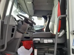 5#8085 Trattore stradale Renault RVI T460