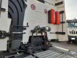 5#8085 Trattore stradale Renault RVI T460