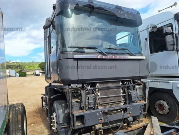 6#9023 Trattore stradale Renault Trucks Magnum 480DXI