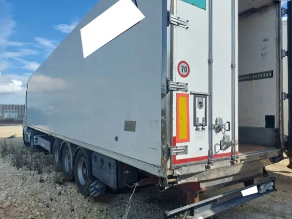 12#8177 Trattore stradale Scania e Semirimorchio isotermico Bartoletti