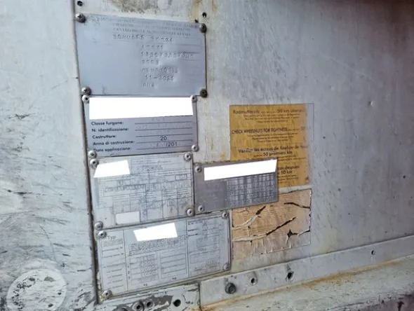 3#8177 Trattore stradale Scania e semirimorchio SCHMITZ