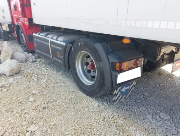 3#8177 Trattore stradale Scania e semirimorchio SCHMITZ