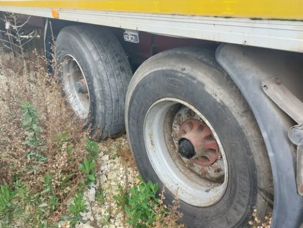 9#8177 Trattore stradale Scania e semirimorchio Viberti