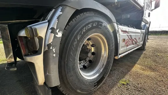 1#8332 Trattore stradale Scania R500