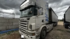 9#8332 Trattore stradale Scania R500