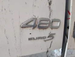3#8486 Trattore stradale Volvo