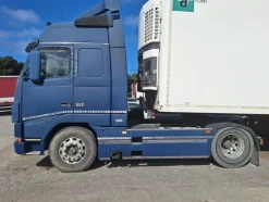 2#8271 Trattore stradale Volvo FH16/520