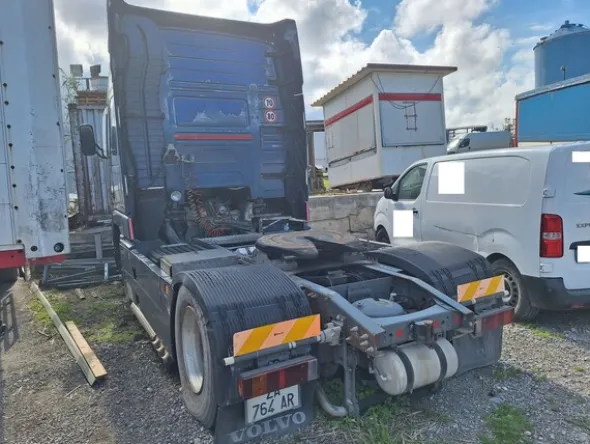 5#8271 Trattore stradale Volvo FH16/520