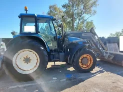 56#7528 Trattrice agricola New Holland