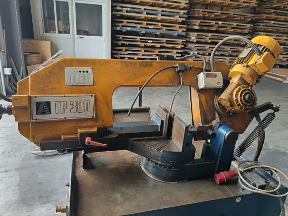 Troncatrice TR300