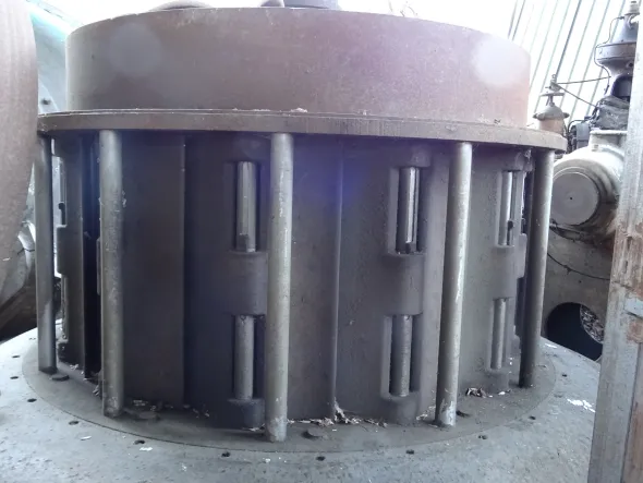 TURBINA FRANCIS a camera libera