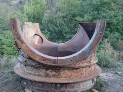 TURBINA FRANCIS a camera libera
