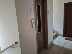 #2638541 Uffici al piano secondo con cantina di pertinenza