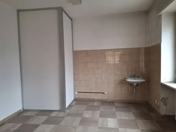 #2638541 Uffici al piano secondo con cantina di pertinenza