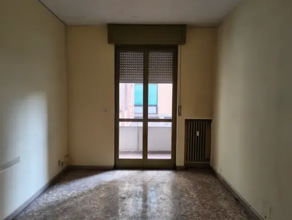#2638543 Uffici al primo piano con pertinenze