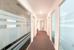 #24249 Uffici e posti auto