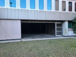 #14171 Uffici e posti auto in complesso condominiale