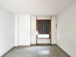 #25344 Uffici, garage e magazzini