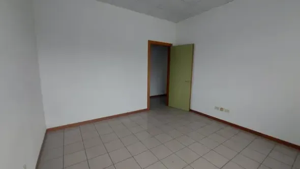 #18156 Uffici in complesso commerciale