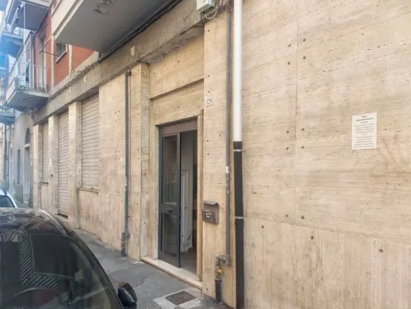 #2536108 Ufficio al piano primo in edificio residenziale