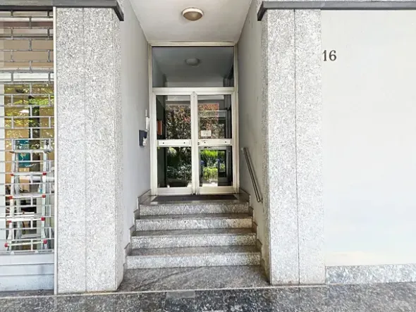#22111 Ufficio al piano primo utilizzato come residenza