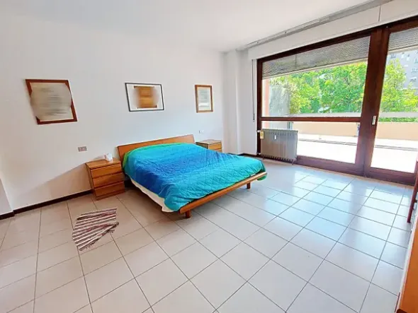 #22111 Ufficio al piano primo utilizzato come residenza
