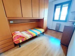 #22111 Ufficio al piano primo utilizzato come residenza