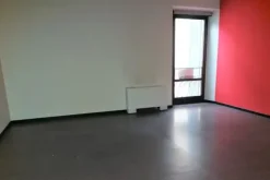 #18704 Ufficio al piano secondo con ampia autorimessa