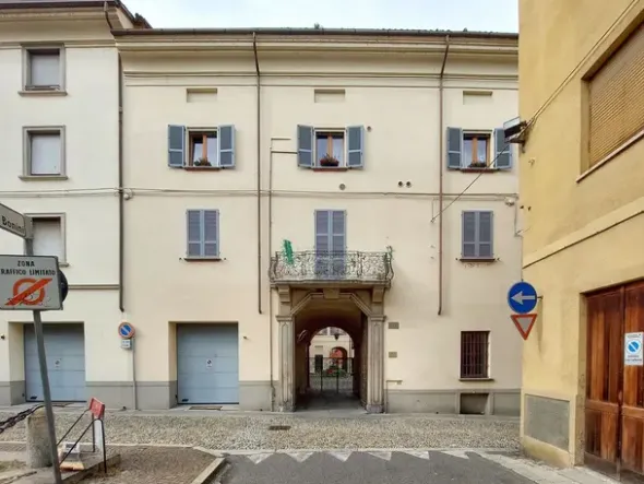 #19101 Ufficio al piano terra in complesso residenziale