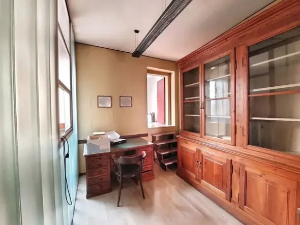 #19101 Ufficio al piano terra in complesso residenziale