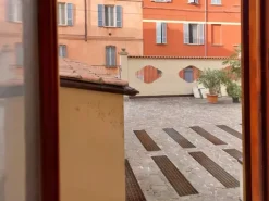 #19101 Ufficio al piano terra in complesso residenziale