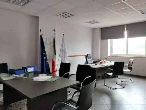 #15782 Ufficio al secondo piano