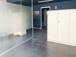 #22085 Ufficio con cantina e posto auto