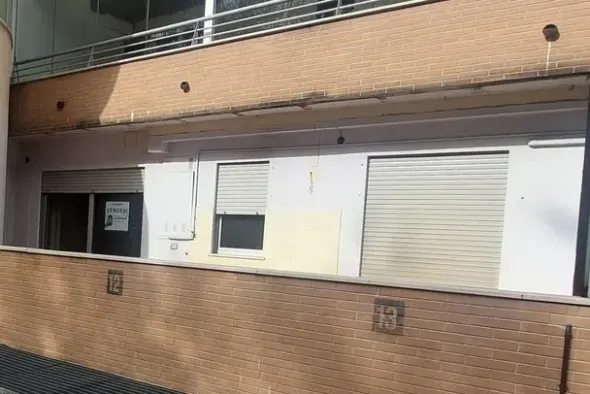 #24694 Ufficio con garage e posto auto coperto