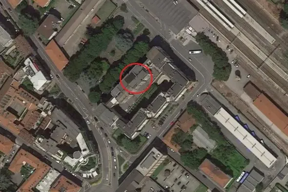 #24347 Ufficio con magazzino in edificio residenziale