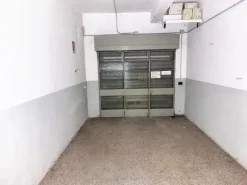 #24347 Ufficio con magazzino in edificio residenziale