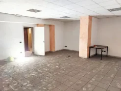 #24347 Ufficio con magazzino in edificio residenziale