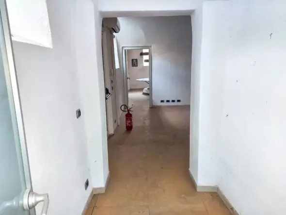 #2525010 Ufficio con posti auto all'interno del Palazzo Imperiale Bertani