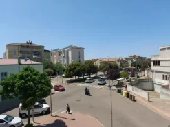 #14750 Ufficio e abitazione con cantina e posti auto