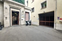 #23669 Ufficio e posto auto coperto