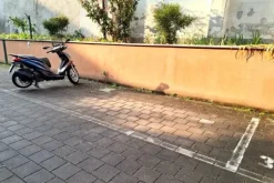 #25159 Ufficio e posto auto in edificio polifunzionale