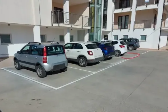 #15880 Ufficio in palazzina (sub 24) e pertinenze