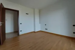 #15880 Ufficio in palazzina (sub 24) e pertinenze