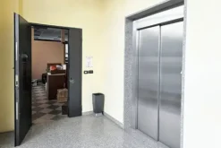 #23919 Ufficio in zona artigianale con parcheggio