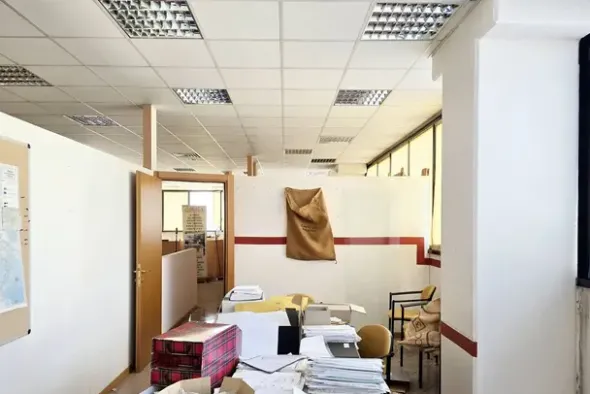 #23919 Ufficio in zona artigianale con parcheggio